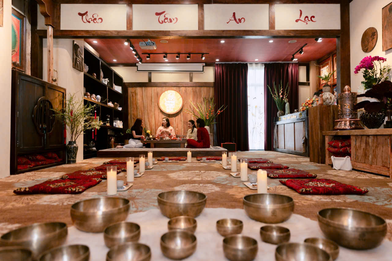 Trị Liệu Âm Thanh Chuông Xoay Tây Tạng